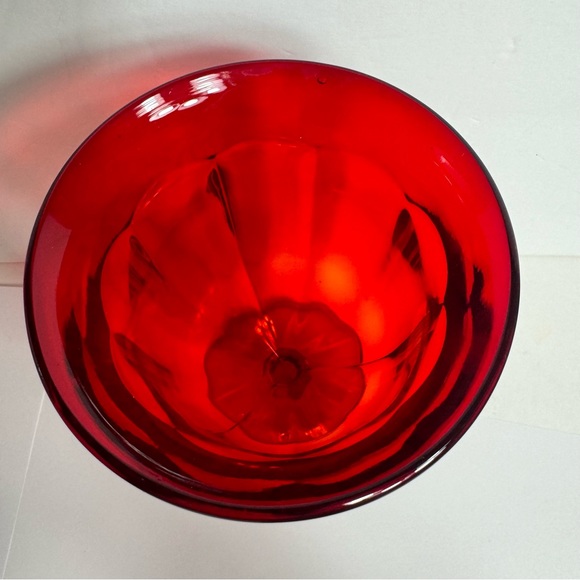 Vintage Dalzell Viking glass goblet. This piece is very sturdy ruby red glass. - Picture 2 of 8